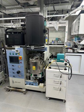 UV-Vis-NIR spectrometer